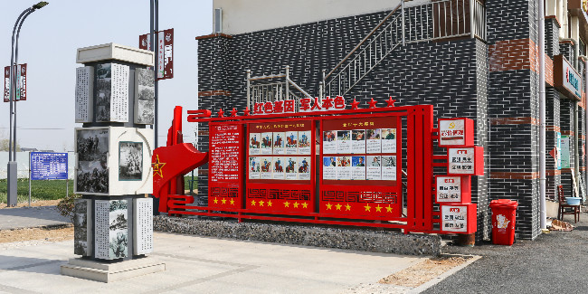宣傳欄廠家：不銹鋼異型宣傳欄設計制作流程